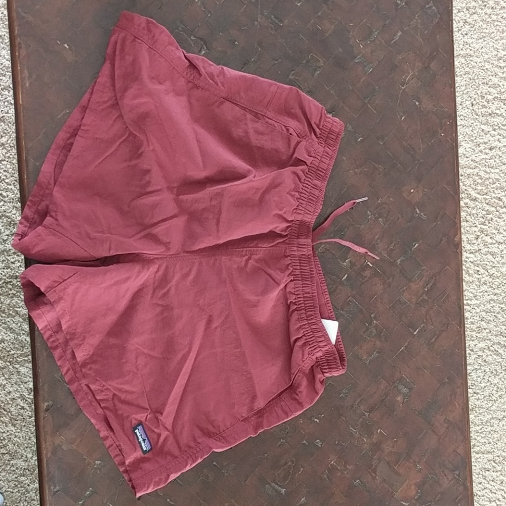 Patagonia baggies size medium